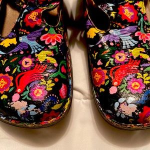 Algeria Nursing Clogs